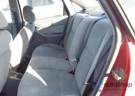 2002 Ford Focus Lx из США, поврежденный, VIN 1FAFP33P22W203784